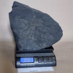 Stein ist ein vollständig naturbelassenes Unikat