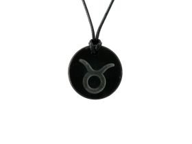 Pendentif en shungite avec un signe du zodiaque "Taureau" 21.04 - 21.05