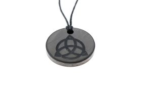 Schungit-Anhänger "Triquetra"