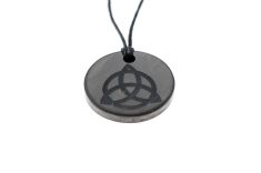 Schungit-Anhänger "Triquetra"