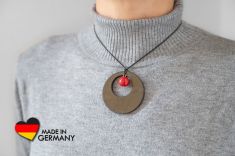 Schungit-Anhänger "Tipinitsy" mit Jaspis