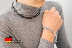 Schungit Halskette " Sjamozero" mit  Metallperlen