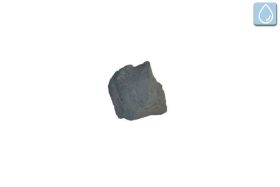 Una singola pietra di shungite completamente levigata, peso 50 g