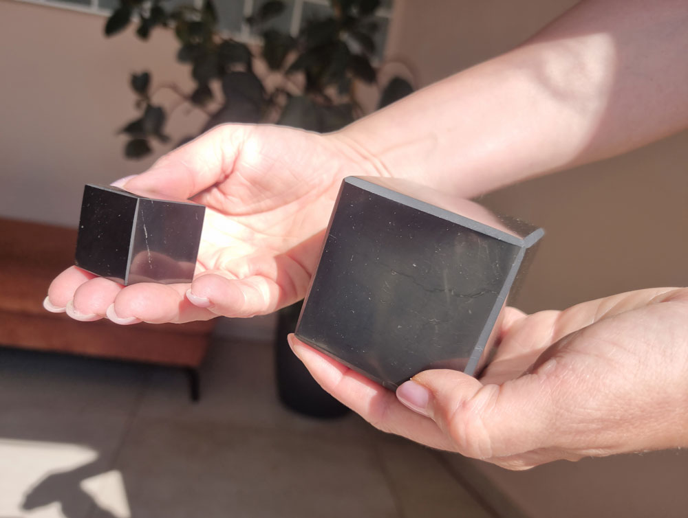 Würfen in unterschiedlichen Größen 5 und 7 cm