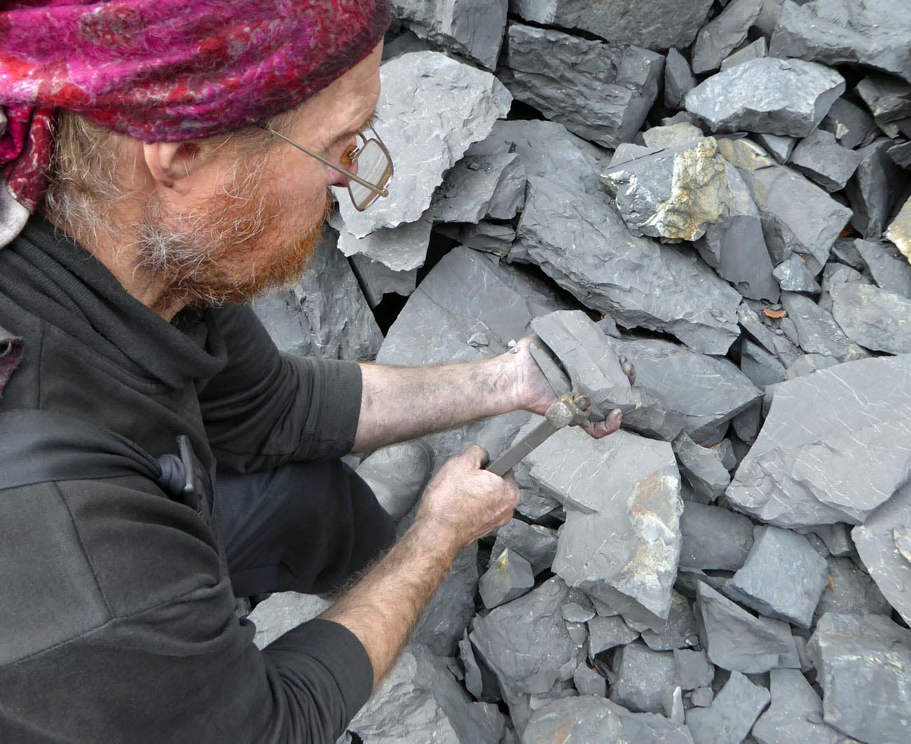 Piedra de shungit pulida - EDOLOGY GEMS AND JEWELS